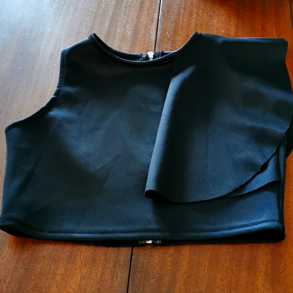 Women's Medium Crop Top
